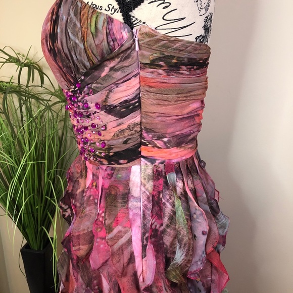 Cache Strapless Multicolor Dress with Ruffles - Picture 6 of 11